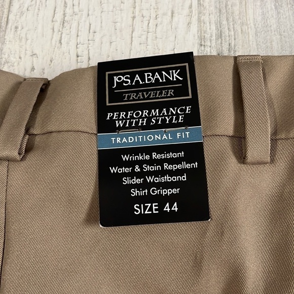 Jos A Bank Traveler Shorts Size 44 NWT - Picture 4 of 8